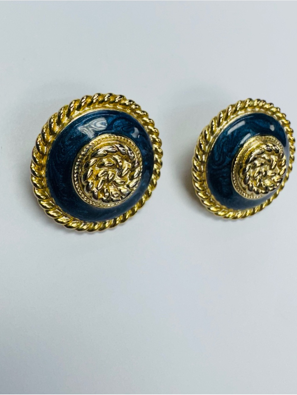 Vintage 80s Navy Blue Swirl Enamel & Gold Ton Rope Clip On Statement Earrings